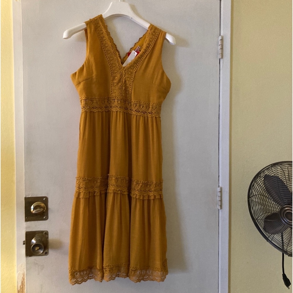 sundress spring/summer, sleeveless, yellow, matching lace trim nwt